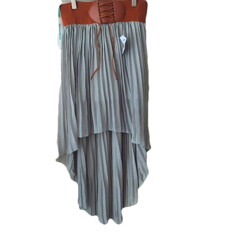 B.B Coture Hi-Low Skirt Green Sz L